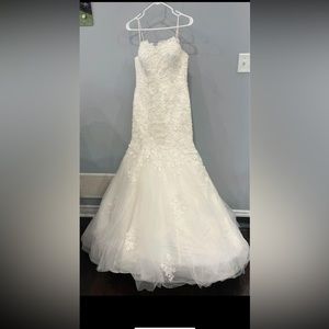 Gorgeous wedding dress !!